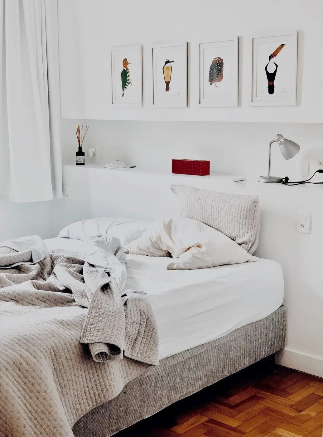 Renter-Friendly Gallery Wall Ideas UK