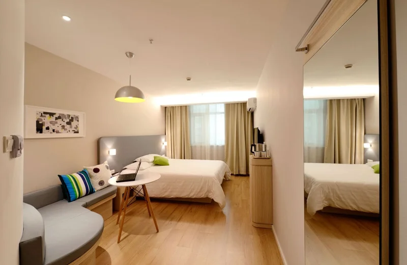 14 Cosy Bedroom Ideas UK