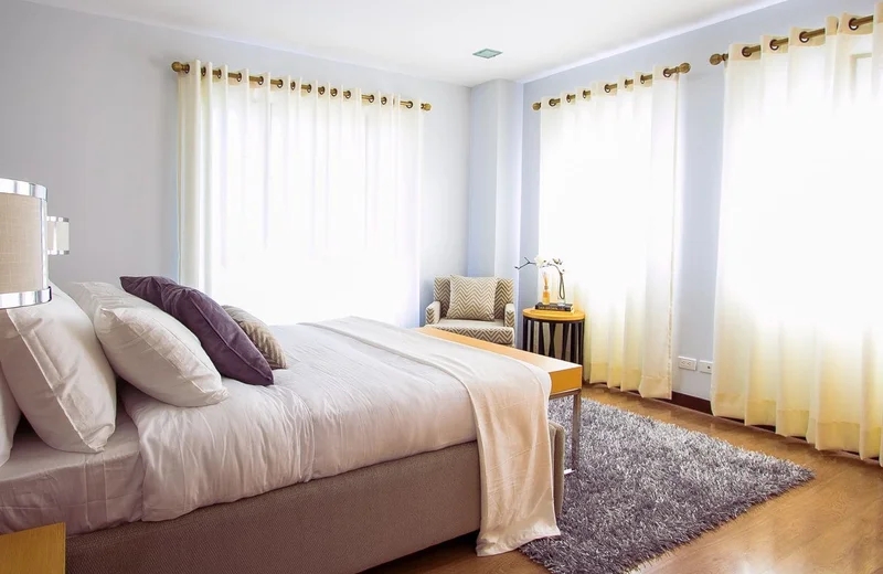 Renter-Friendly Bedroom Ideas UK (No Nails, No Damage)